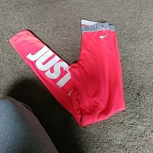 NIKE LEGGINGS